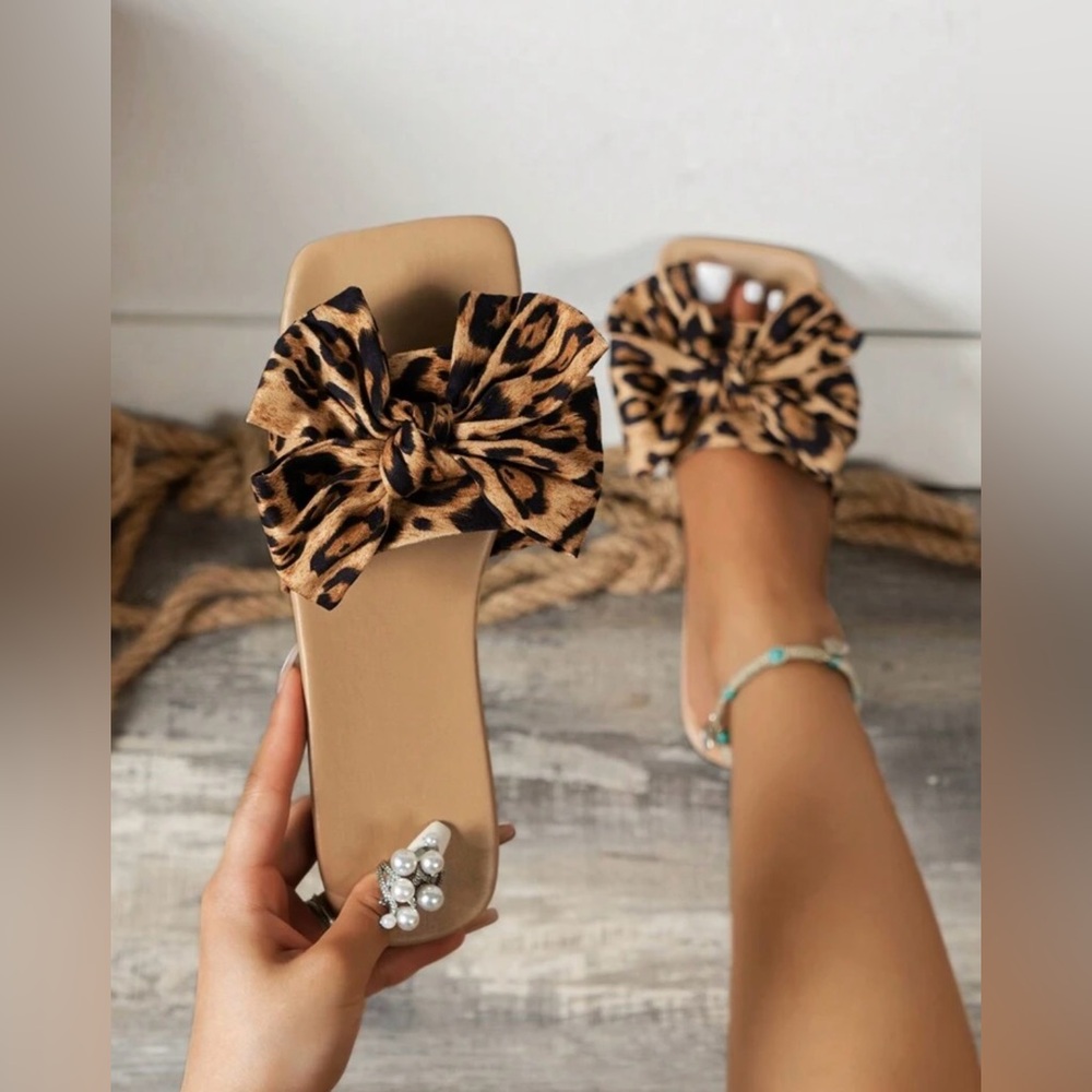 ‼️SOLD‼️ Bowknot Leopard Print Flat Slide Sandals